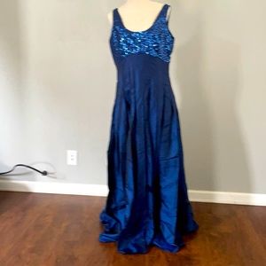 Calvin Klein Navy Blue Sequins Top Pleated Bottom Evening Ball Gown with Shaw